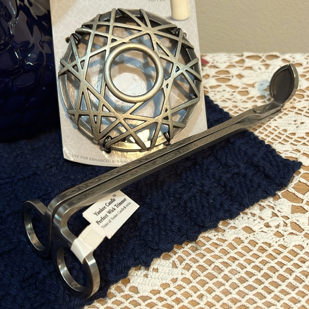 Yankee Candle Wick Trimmer and Candle Topper set